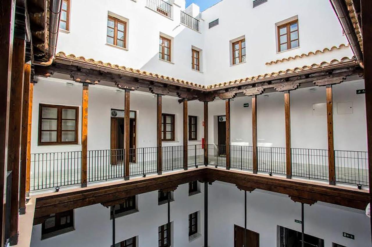 Palacio Del Siglo XVII Frente A Los Jardines De Murillo Севилья Экстерьер фото
