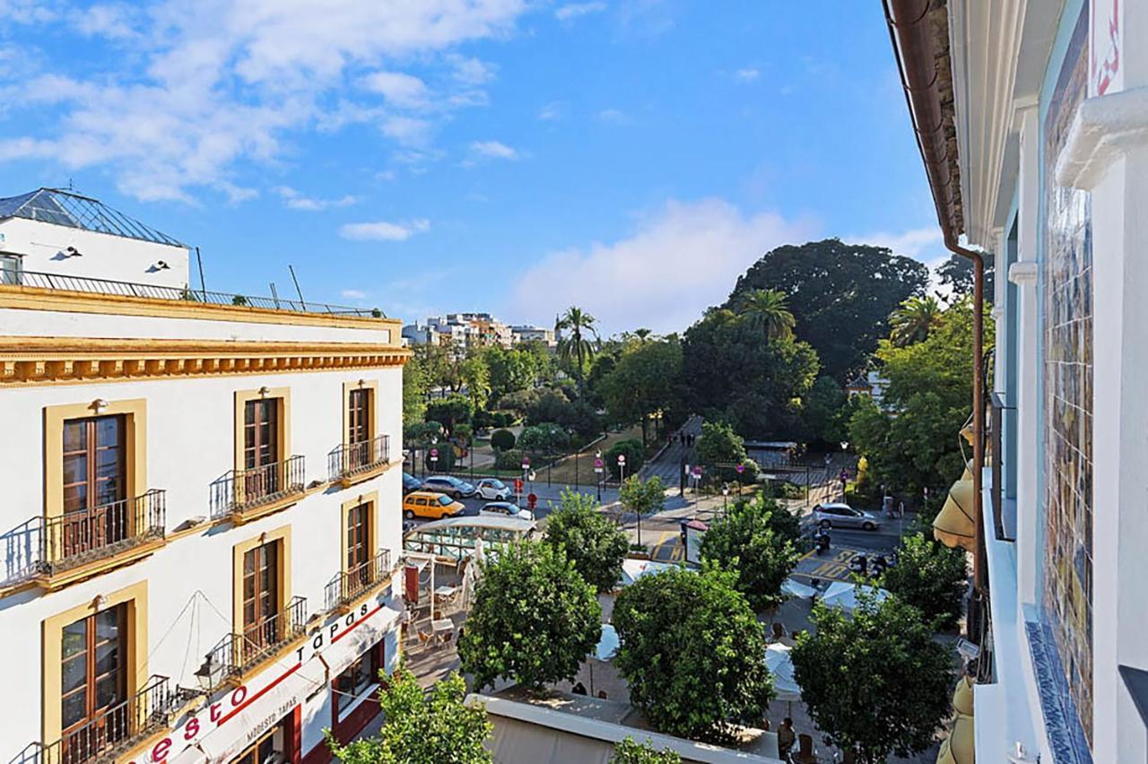 Palacio Del Siglo XVII Frente A Los Jardines De Murillo Севилья Экстерьер фото