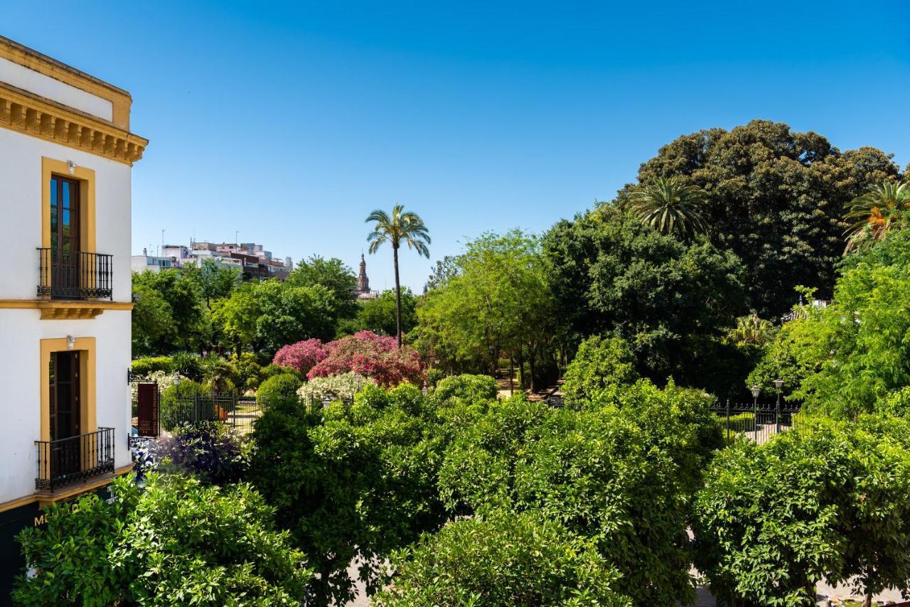 Palacio Del Siglo XVII Frente A Los Jardines De Murillo Севилья Экстерьер фото